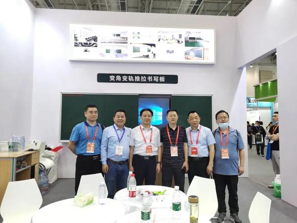 湖南省教育装备行业协会携会员企业参加第79届中国教育装备展示会5.jpg